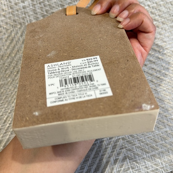 Ashland Home & Work Tabletop Decor L8R Out of Office Humor Luggage Tag Sign NWT - Picture 6 of 9